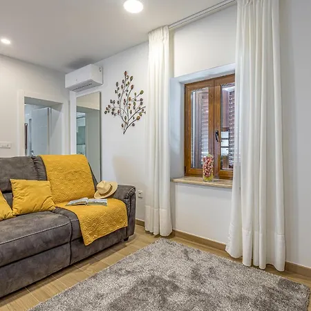 Casa de hóspedes Nilda Ii 3*